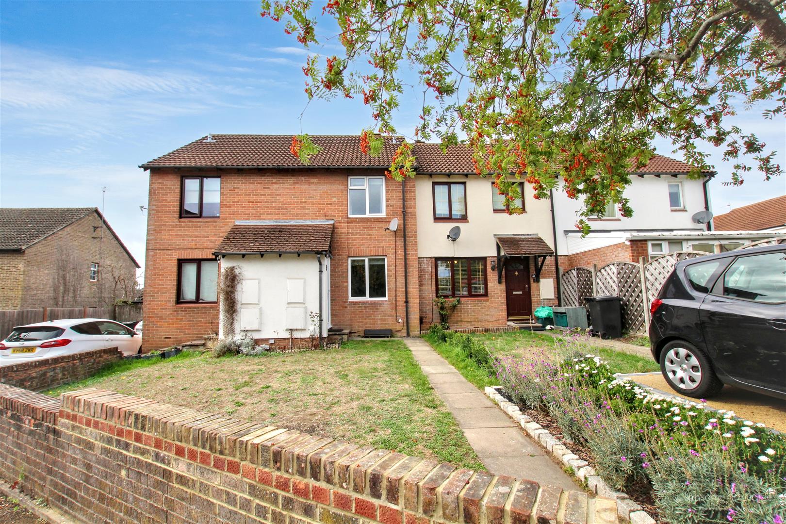 House Latimer Drive in Holybrook