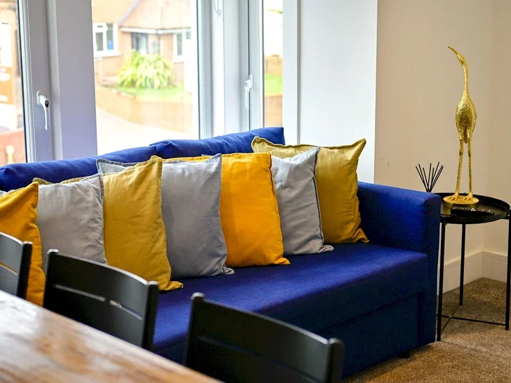 Flat Cowbridge Road West in Cardiff