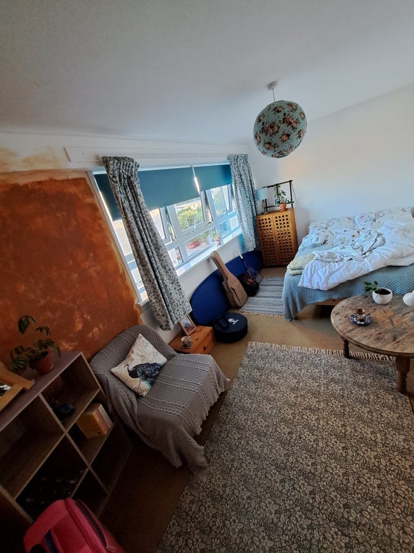 Room Cramond Road South in City of Edinburgh