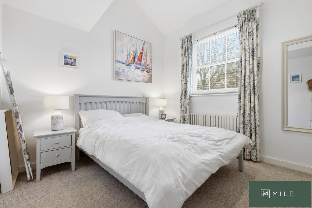 House Allan Way in Greater London