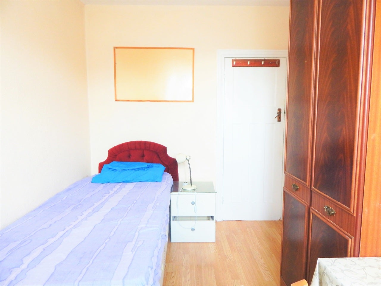 Room Beaford Grove in Greater London