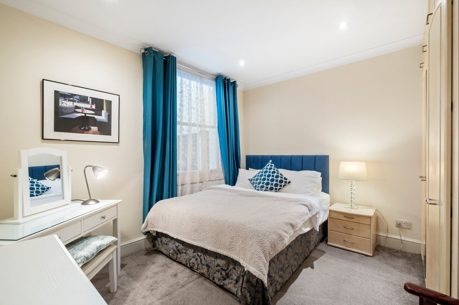 Flat Queen's Gate Mews in Greater London