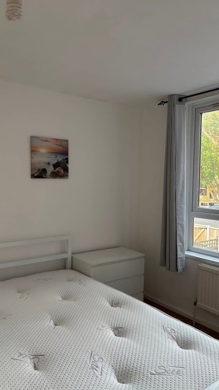 Room Kessock Close in Greater London