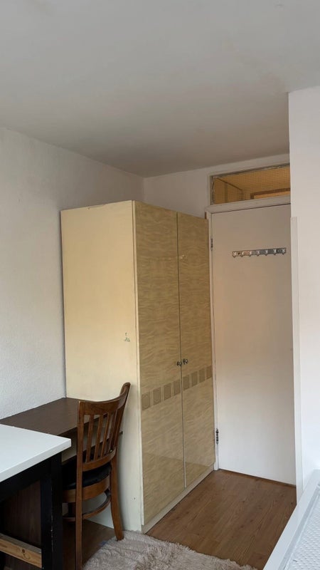 Room Kessock Close in Greater London