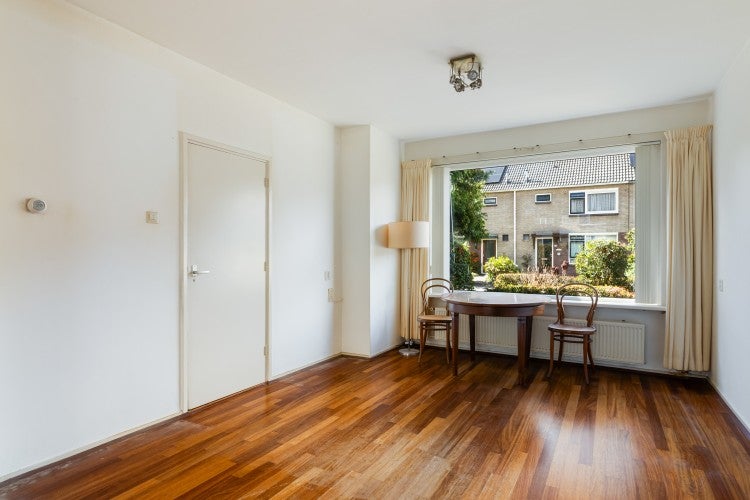 Tussenwoning te koop: van Halllaan 21, Nieuwegein