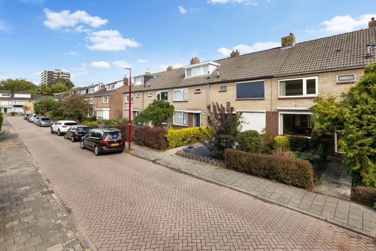Tussenwoning te koop: van Halllaan 21, Nieuwegein
