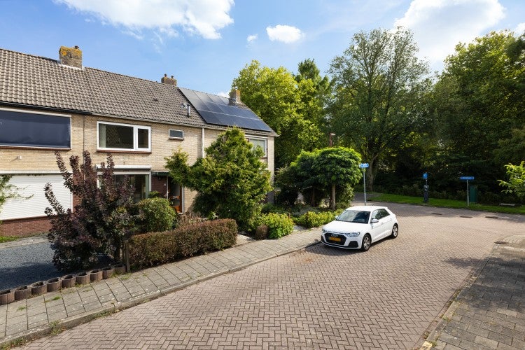 Tussenwoning te koop: van Halllaan 21, Nieuwegein