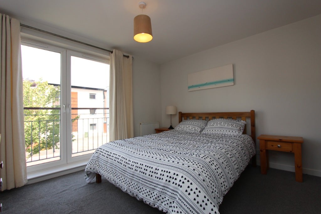 Flat East Pilton Farm Crescent in City of Edinburgh