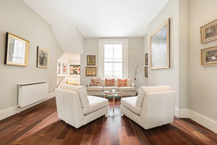 Flat Powis Gardens in Greater London