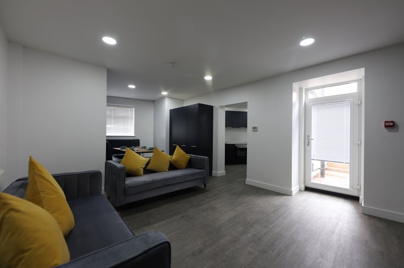 Room Manchester Road in Tameside