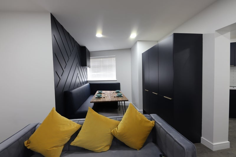 Room Manchester Road in Tameside