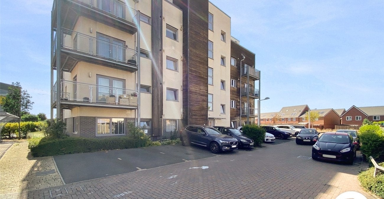 Flat Bennett Place in Dartford