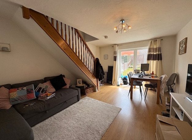 House Banbury Close in Wokingham