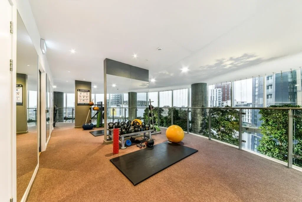 Flat Wyvil Road in Greater London