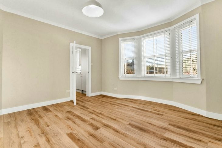 Flat Alclutha Avenue in Dumbarton