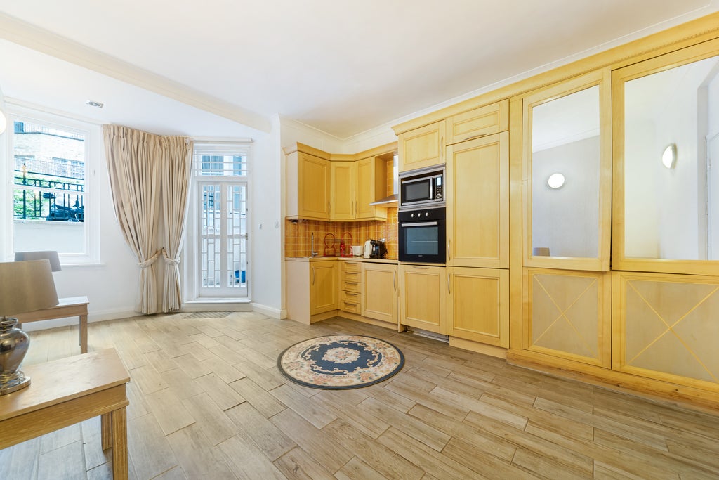 Flat Queen's Gate in Greater London
