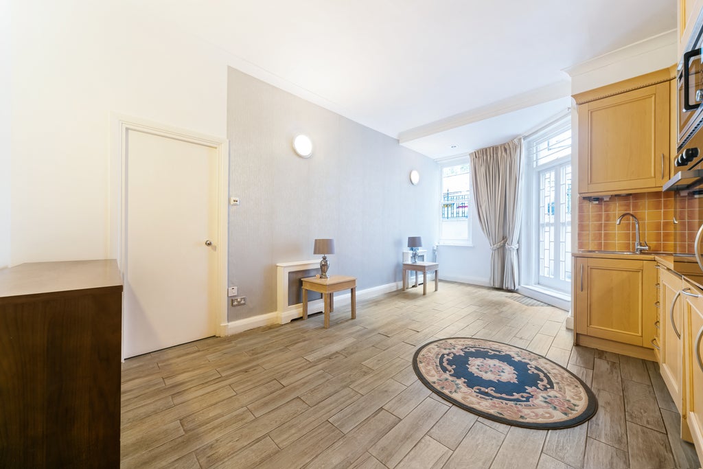 Flat Queen's Gate in Greater London