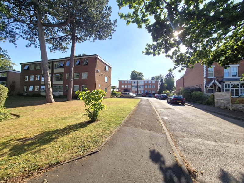Flat Boldmere Road in Birmingham