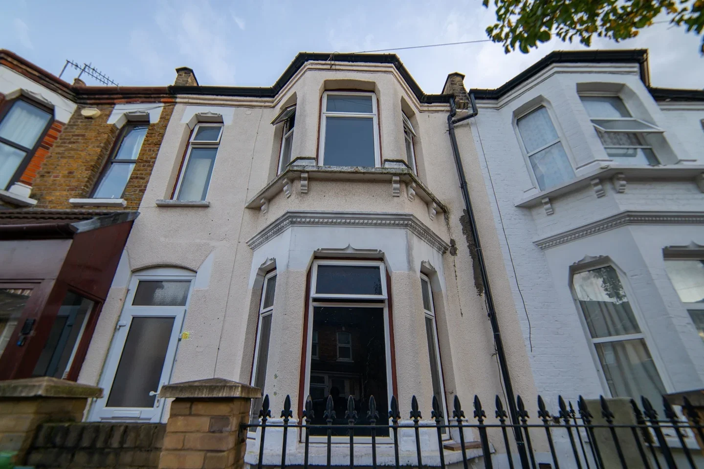 Room Studley Road in Greater London