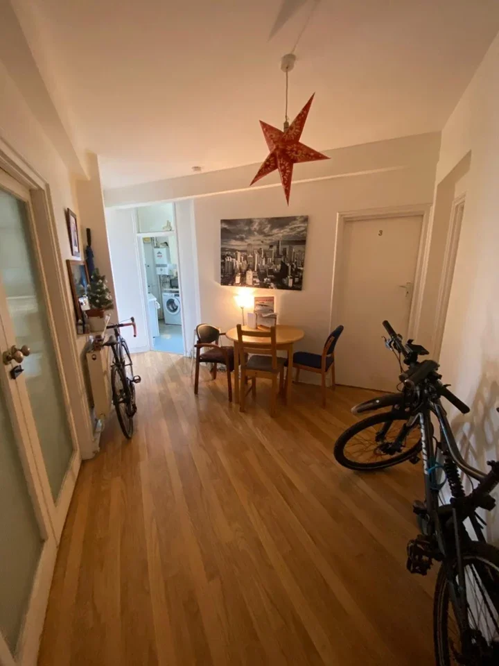Room Seven Sisters Road in Greater London