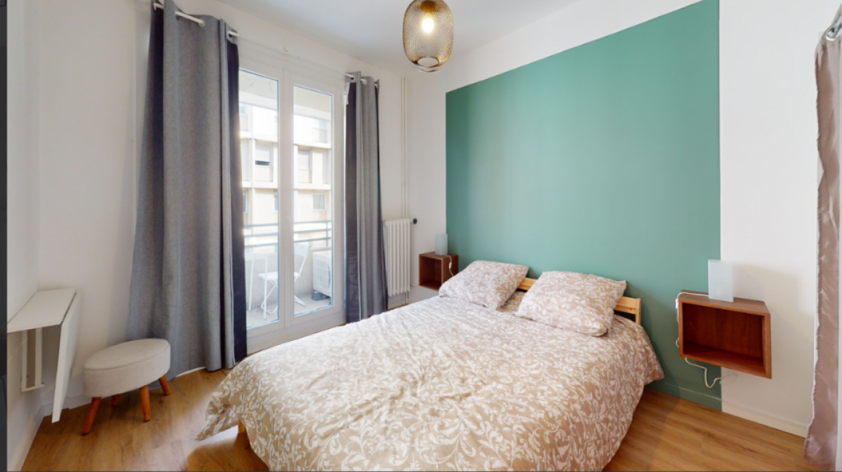 Chambre Boulevard Gustave Desplaces à Marseille