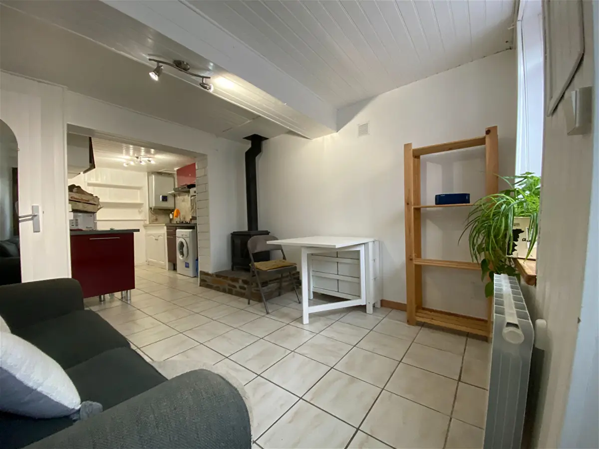 Maison Place de l'Église à Bonnac