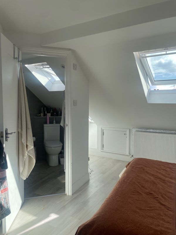 Room Beryl Road in Greater London