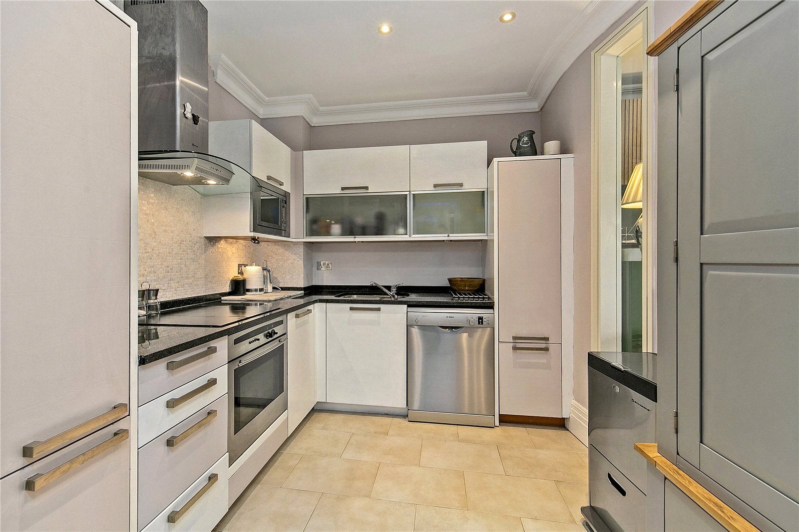 Flat Whitcome Mews in Greater London