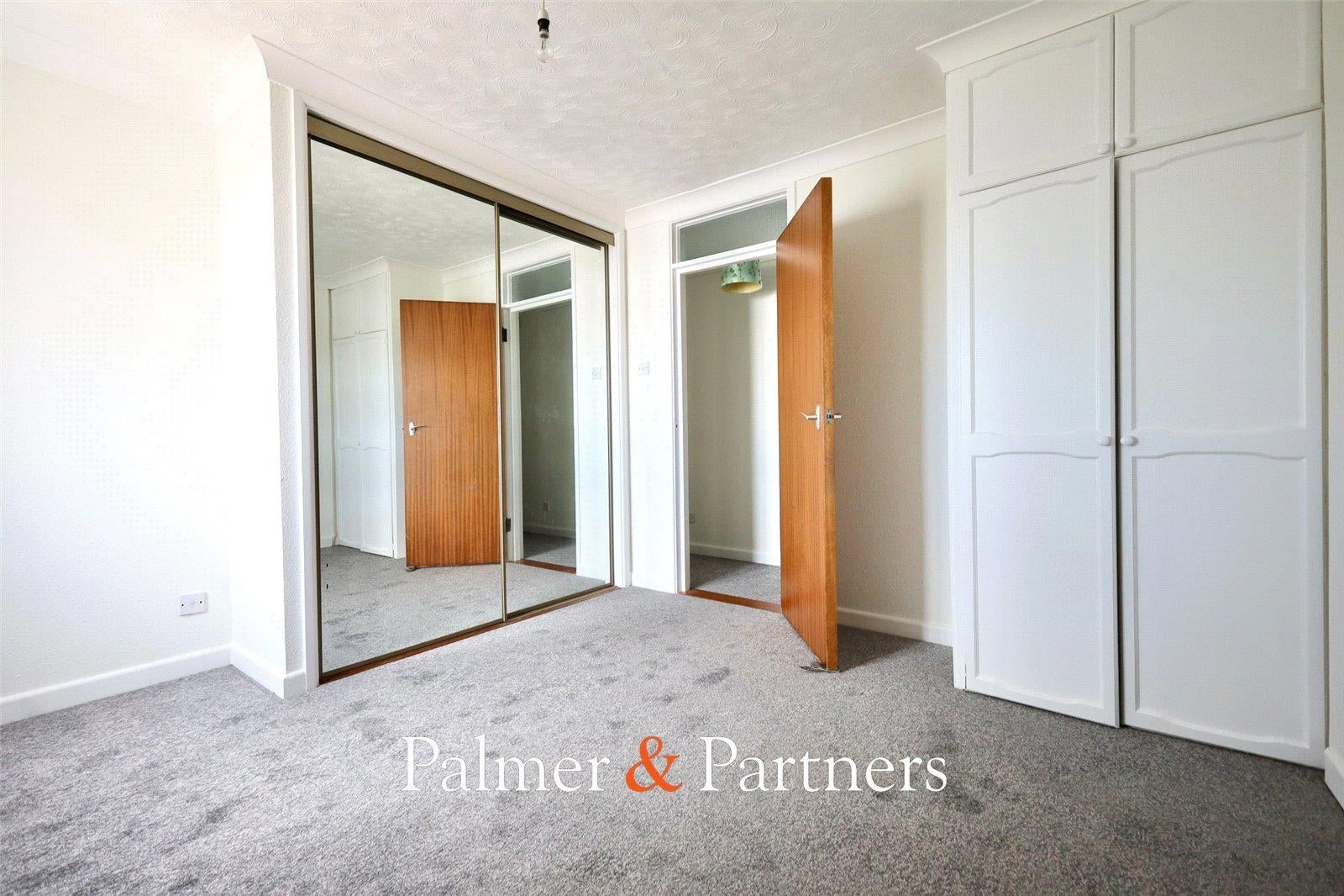 Flat Marine Parade East in Clacton-on-Sea
