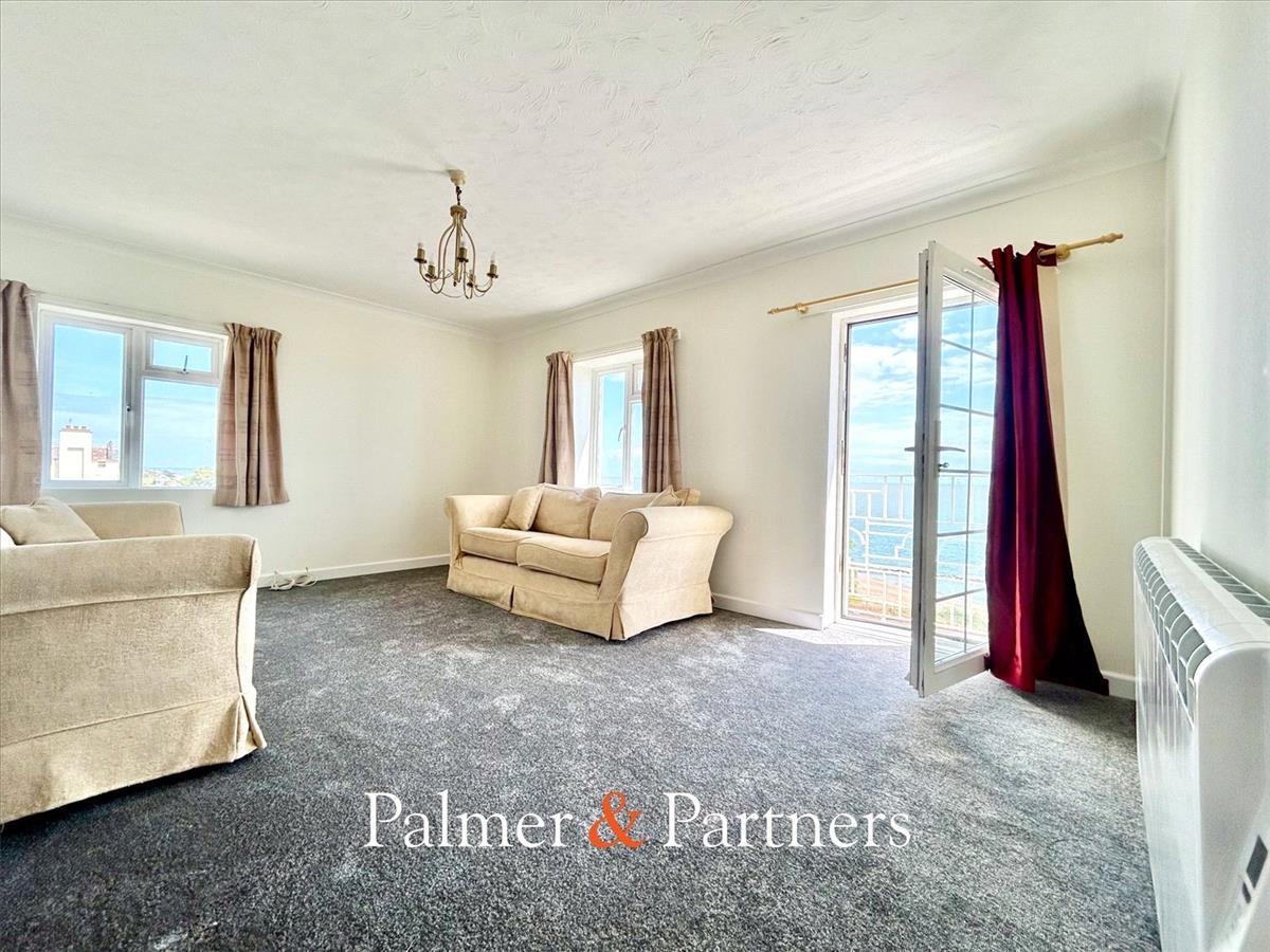 Flat Marine Parade East in Clacton-on-Sea