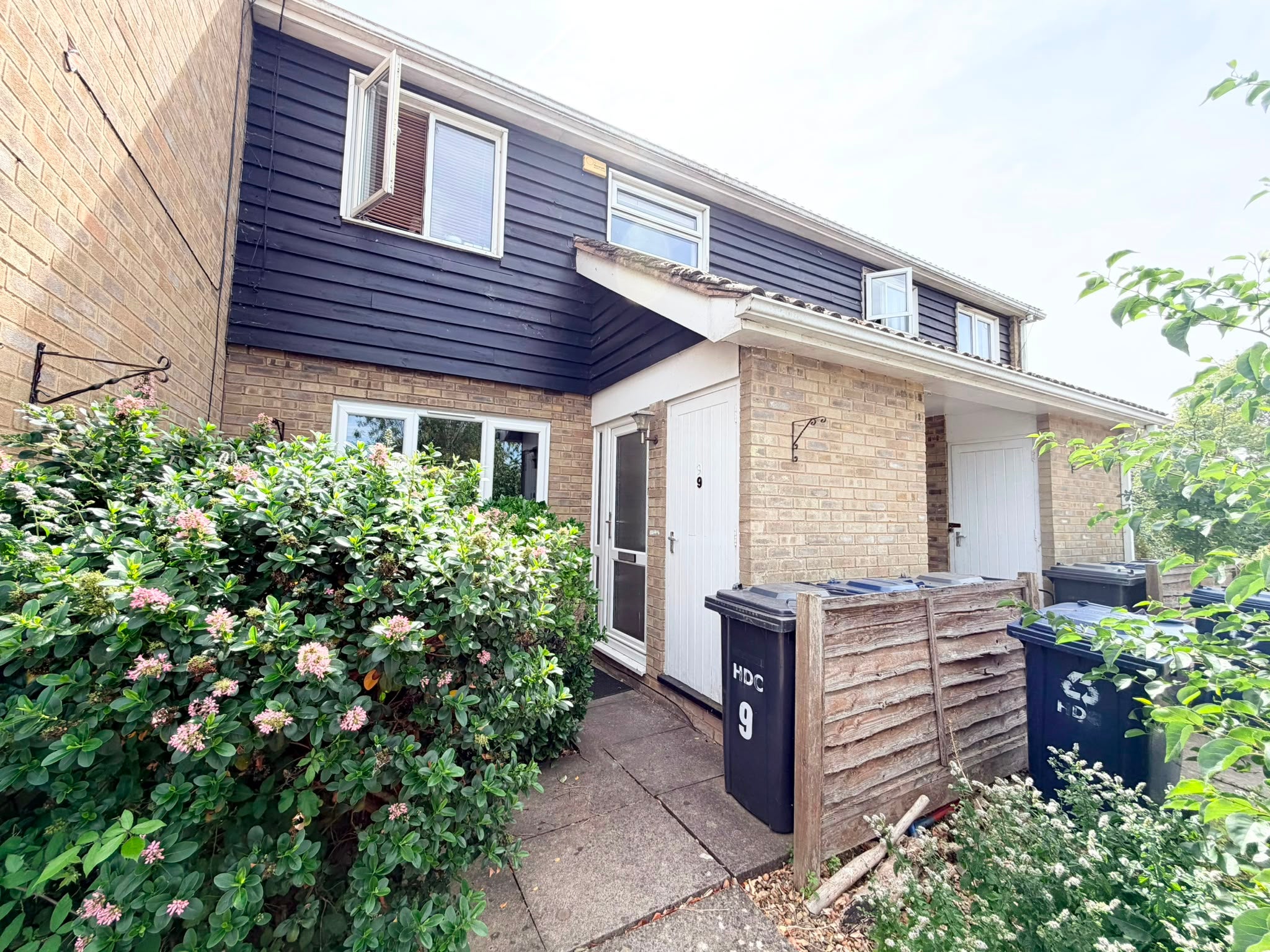 Flat Elm Road in Huntingdonshire