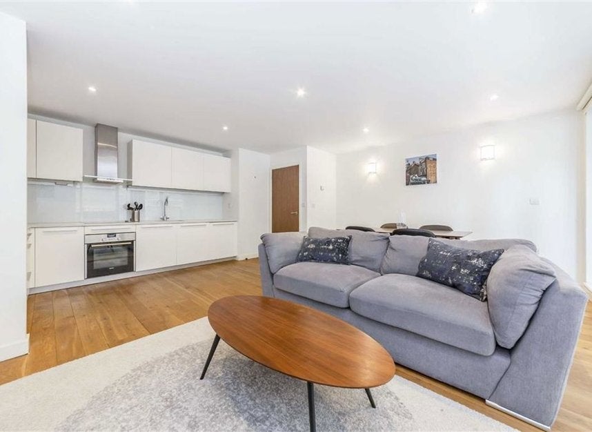 Flat Stoney Street in Greater London
