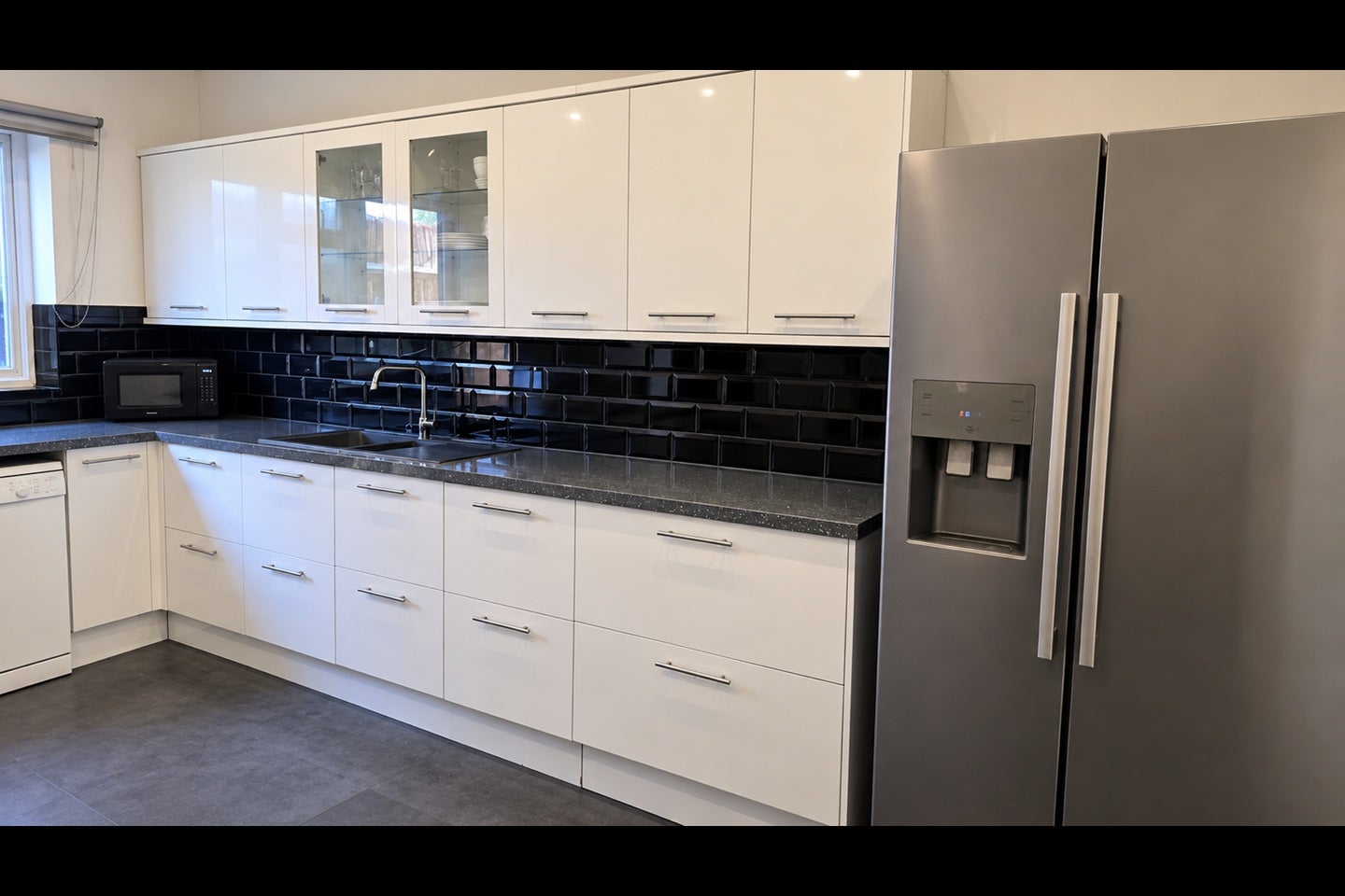Room Dalmeny Road in Greater London