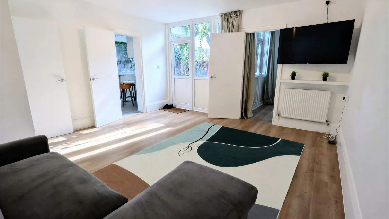 Flat Glenfinlas Way in Greater London
