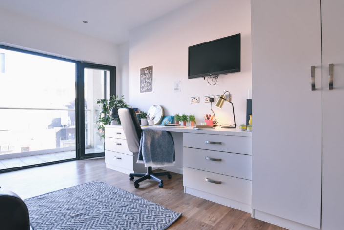 Flat Princess Road East in Leicester
