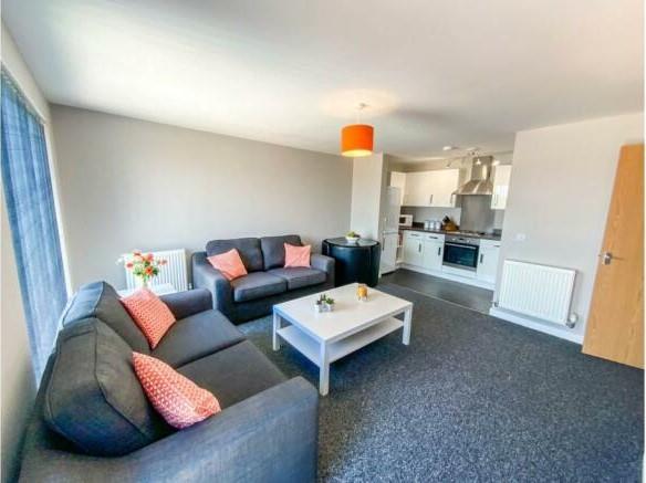 Flat Dennis Davison Place in Coventry