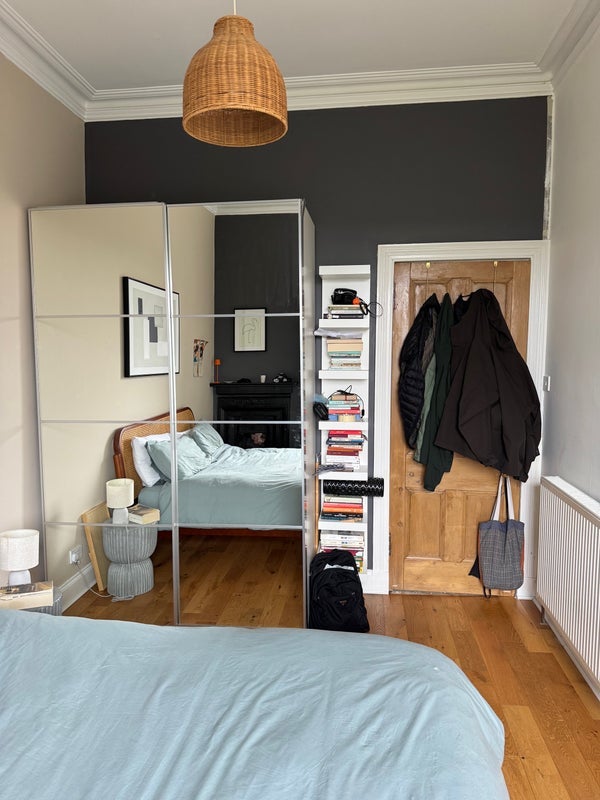 Room Partickhill Road in Glasgow