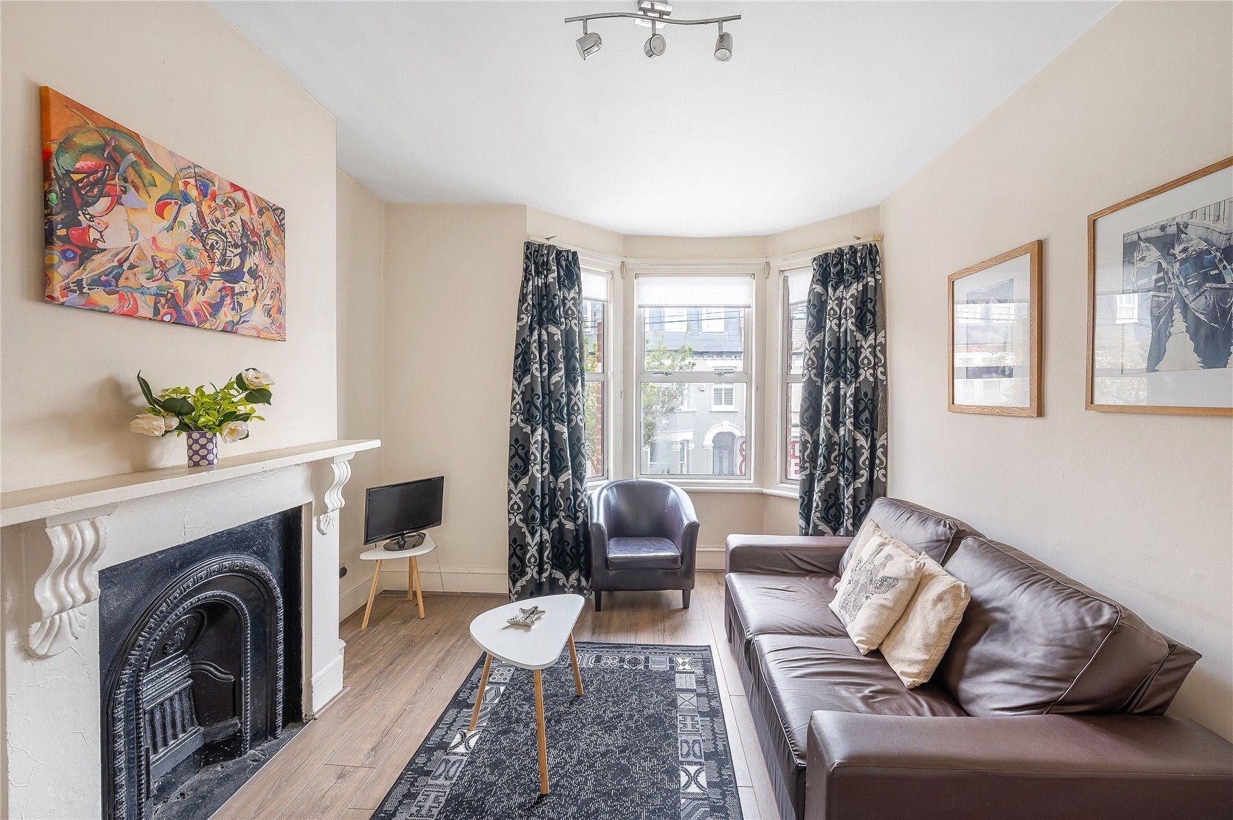 Flat Marville Road in Greater London