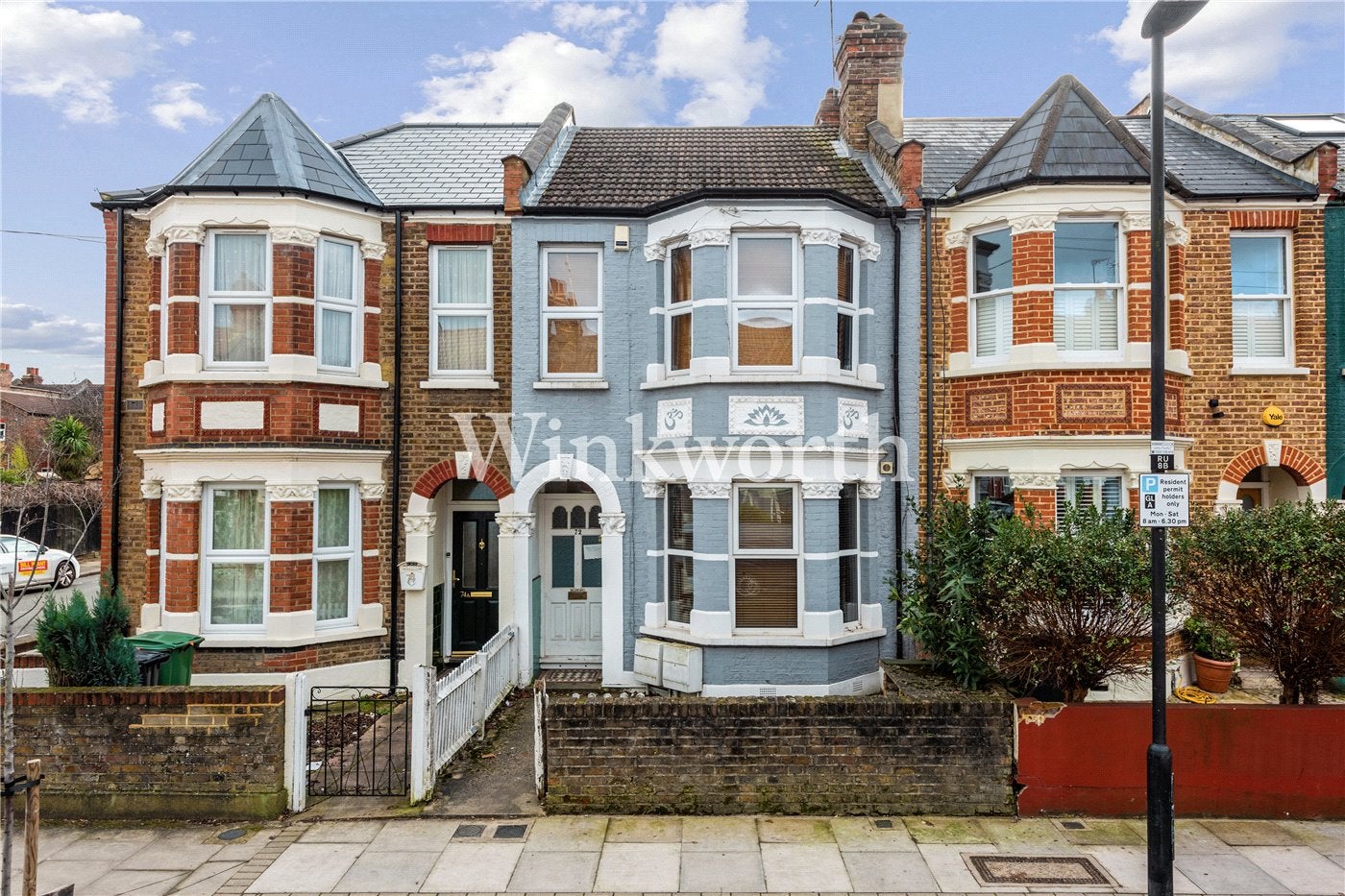 Flat Rutland Gardens in Greater London