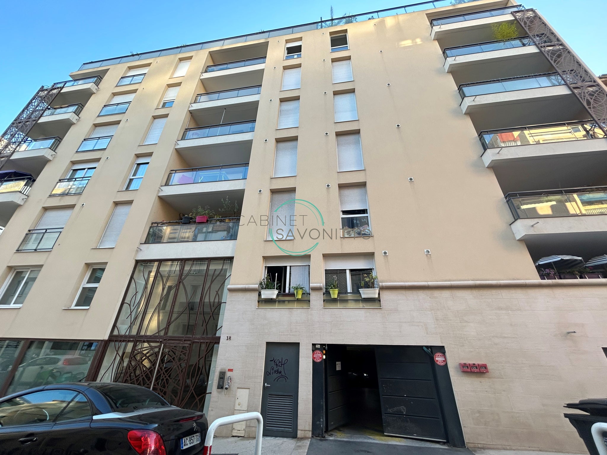 Flat Rue Charras in Marseille