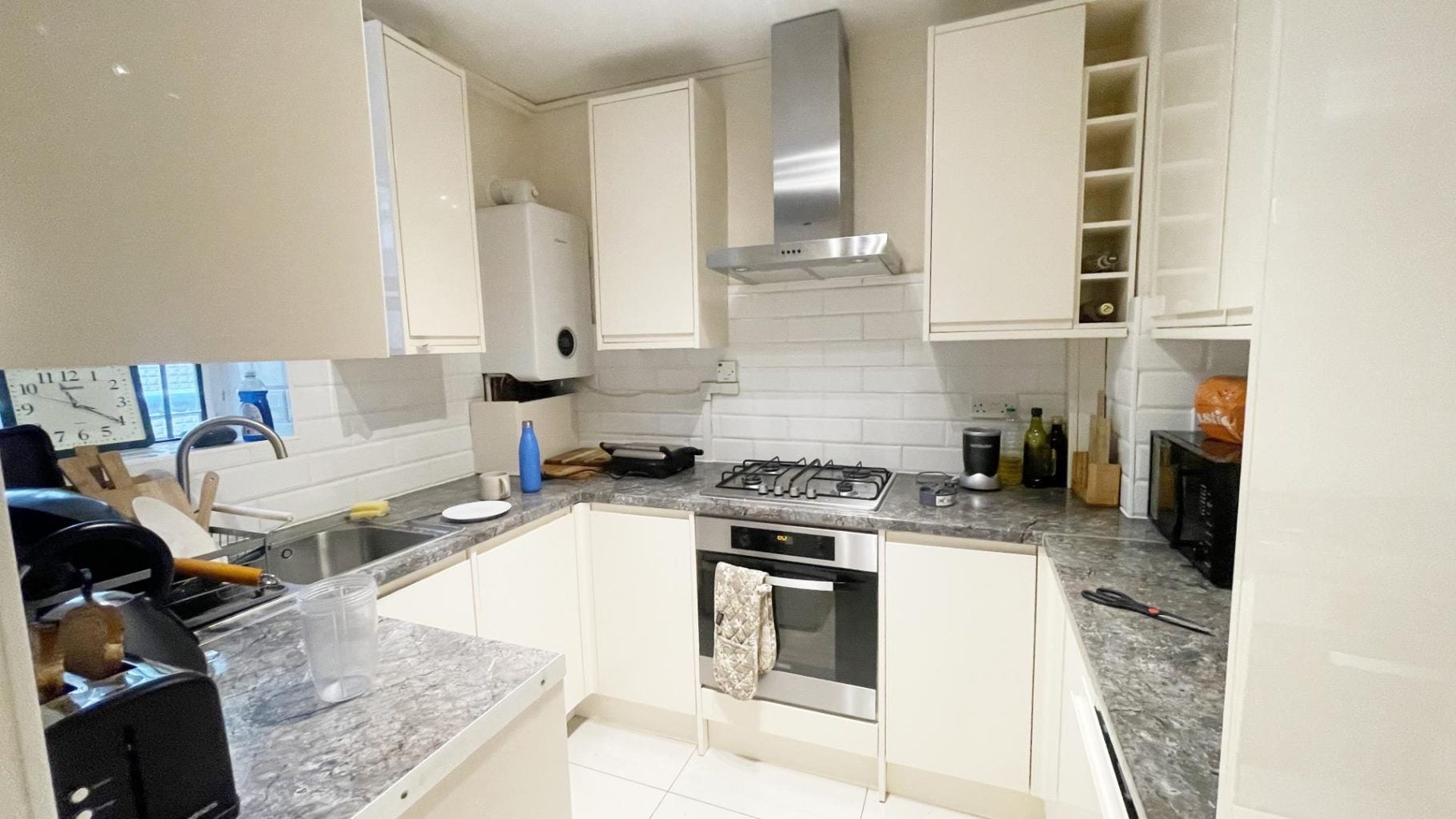 Flat Amhurst Road in Greater London