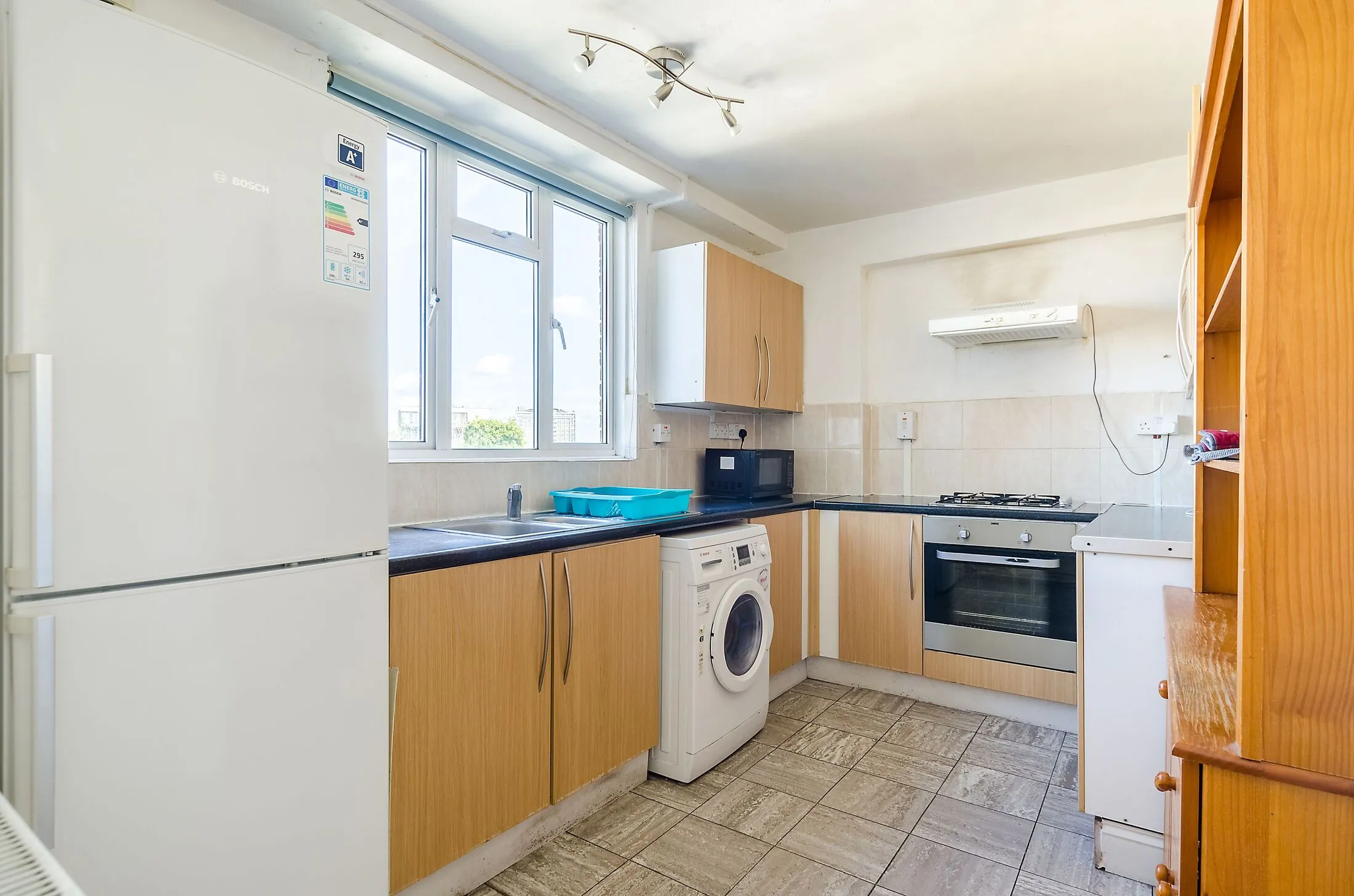 Flat Gee Street in Greater London