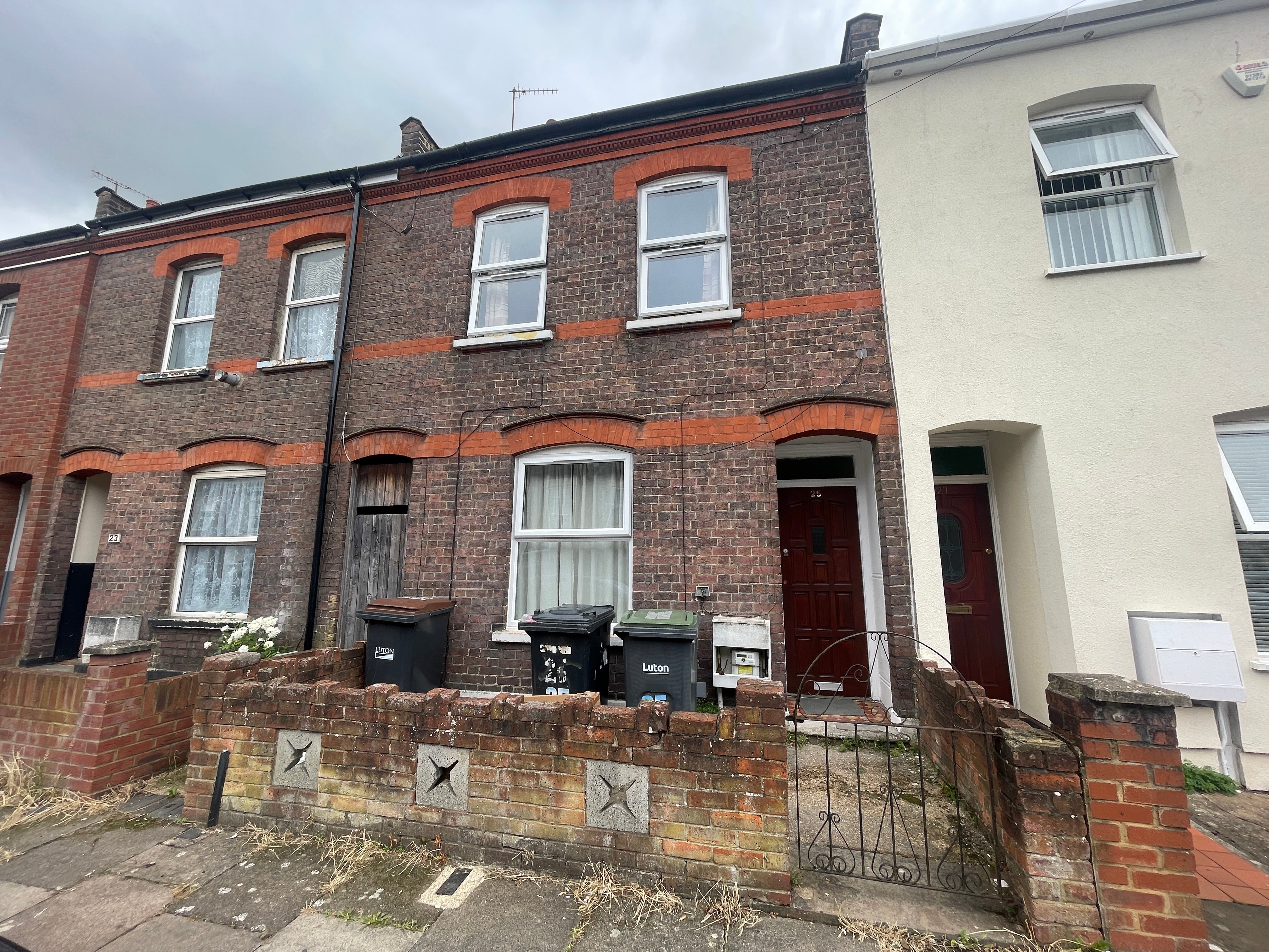 House Newcombe Road in Luton