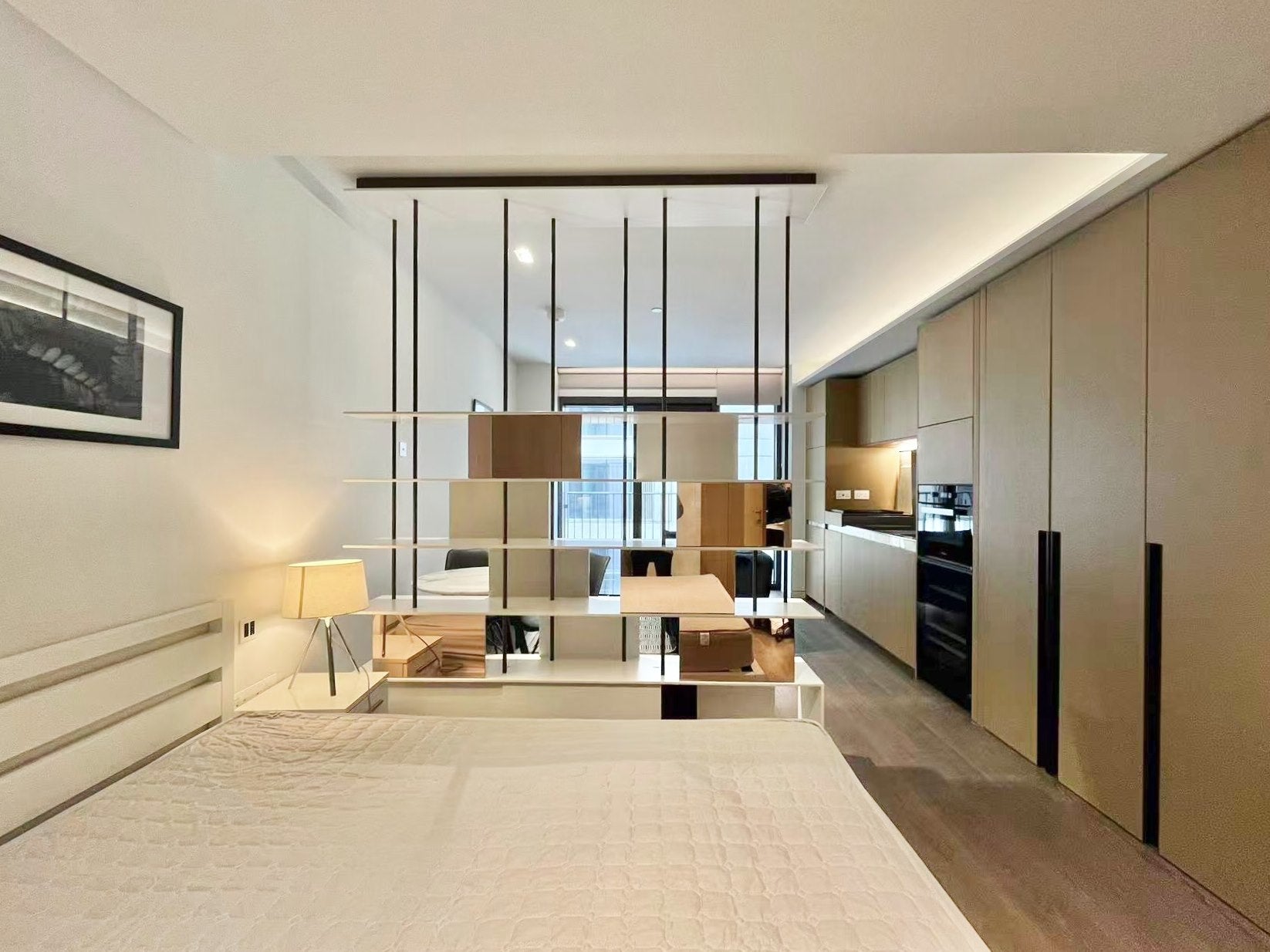 Flat Sutton Walk in Greater London
