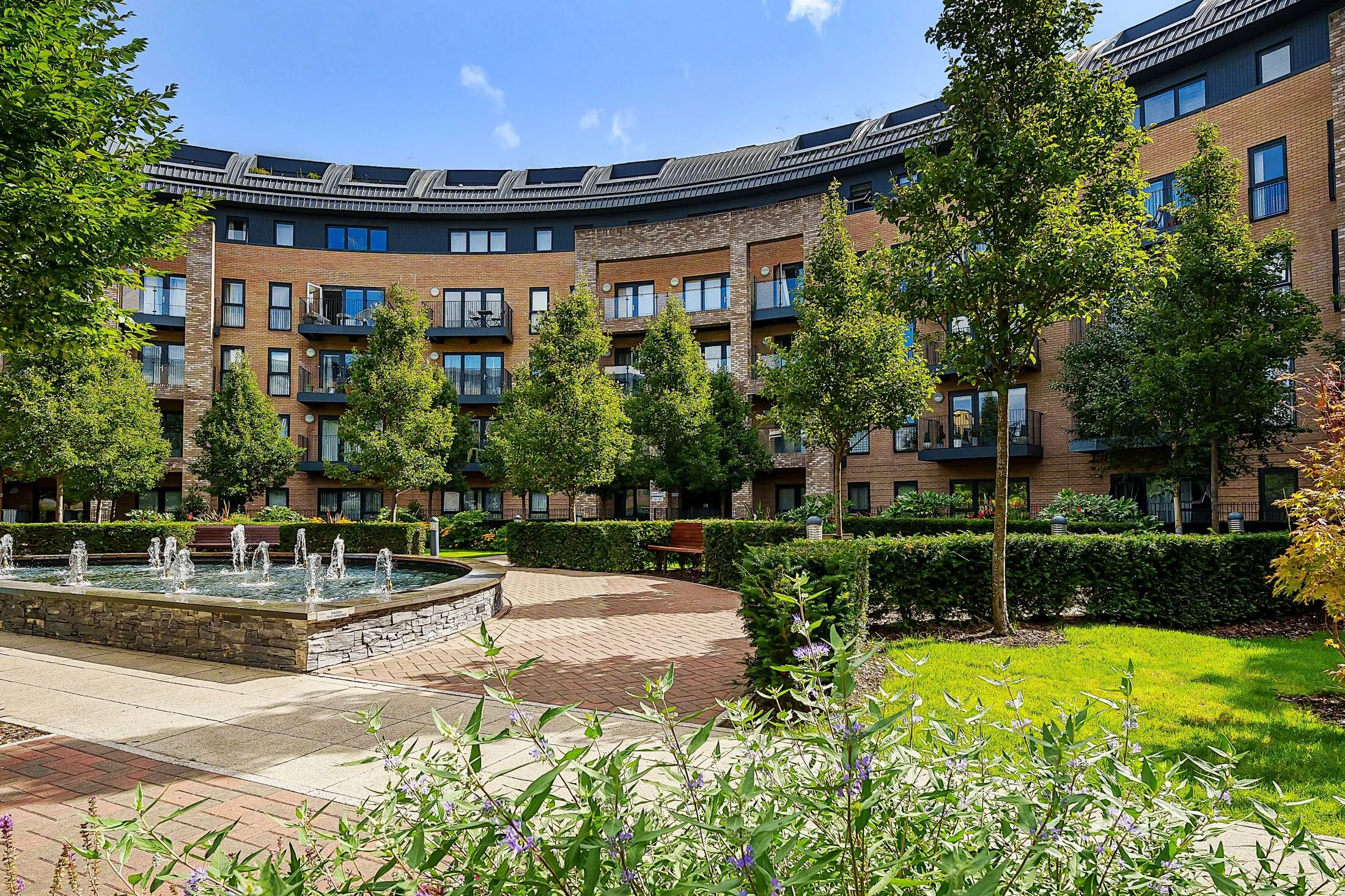 Flat Howard Road in Greater London