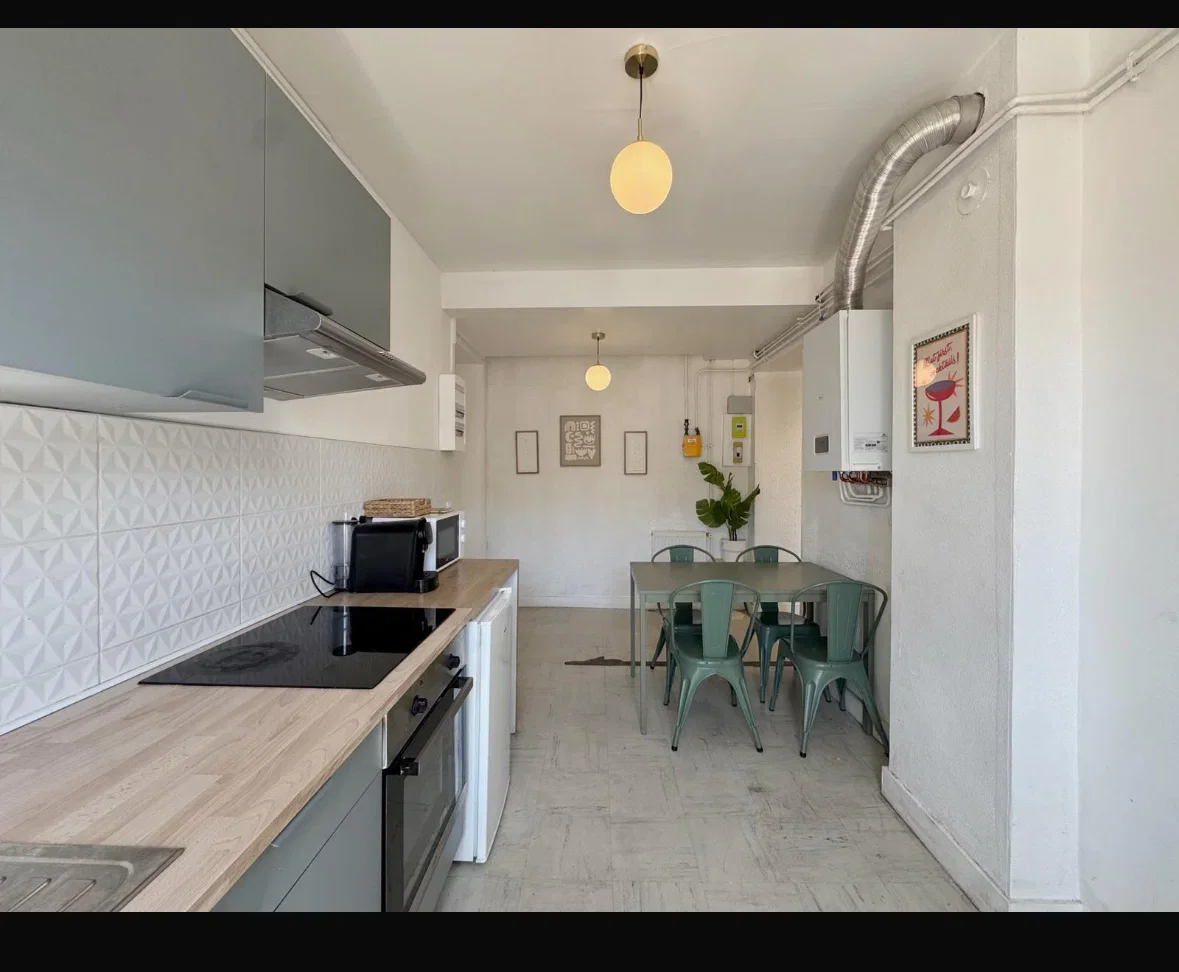 Room Rue Carnot in Saint-Fons