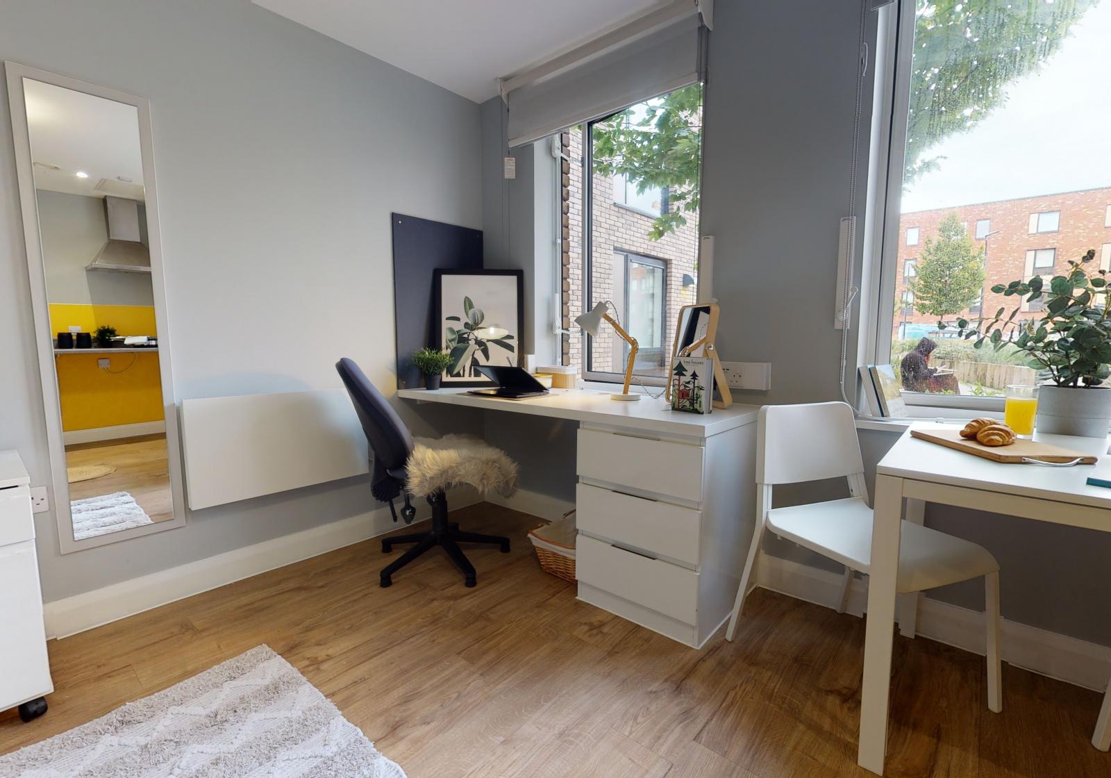 Flat Pershore Road in Birmingham