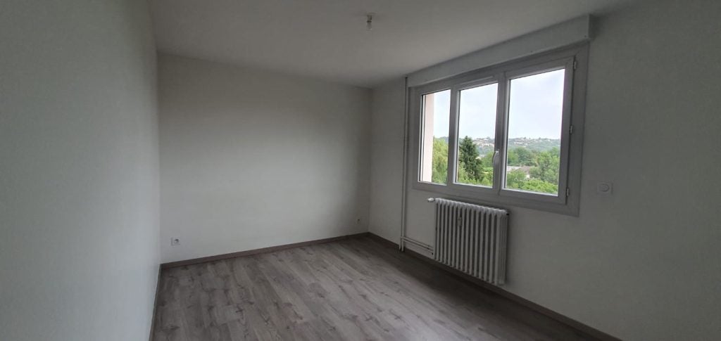 Flat Rue de l'Oiselet in Bourgoin-Jallieu