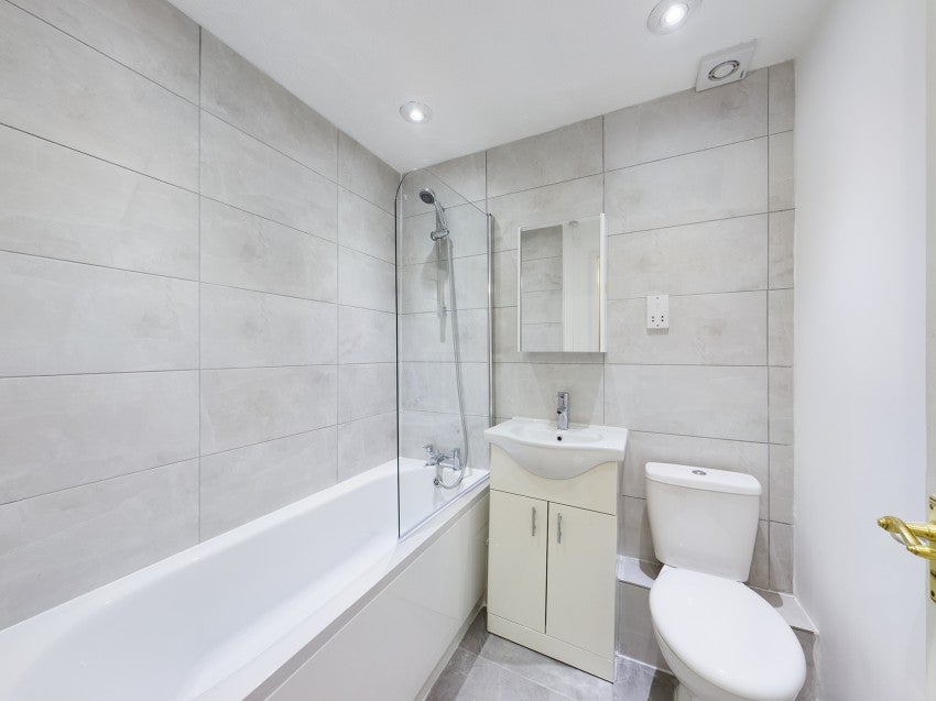Flat The Close in Greater London