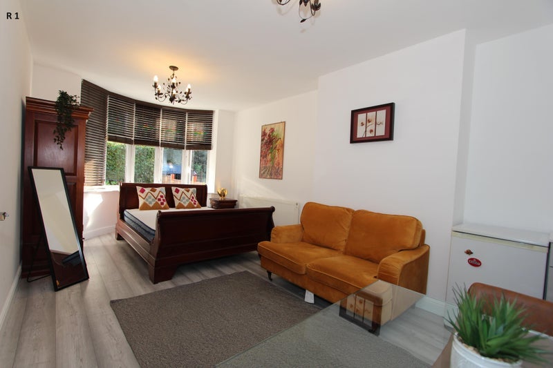 Room Hemsworth Road in Sheffield
